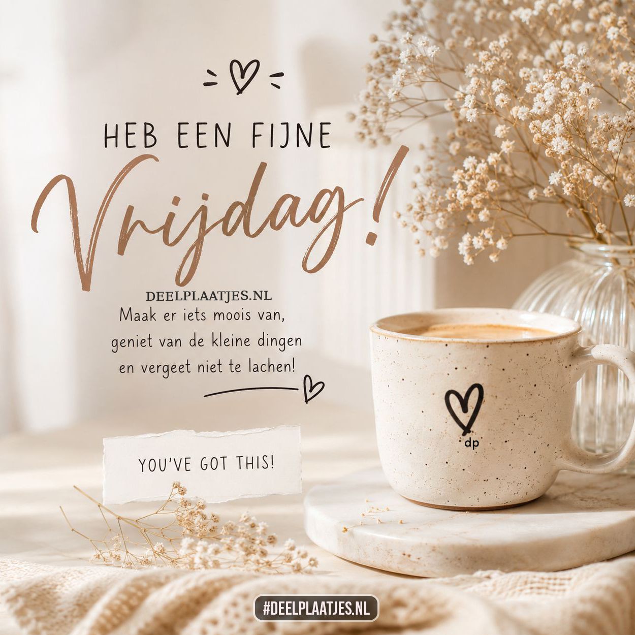 Heb een fijne vrijdag afbeelding met koffie en bloemen